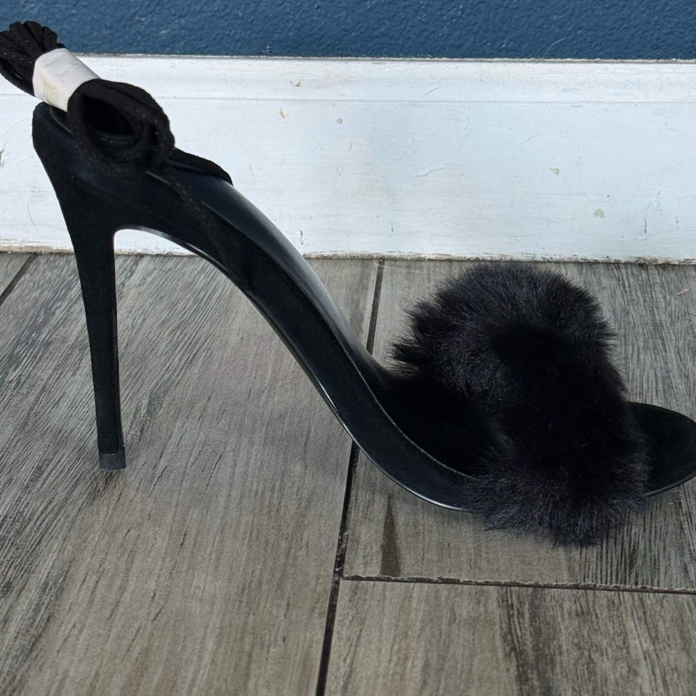 Good American Elegant Fluff Wrap Heeled Sandals - Picture 3 of 4